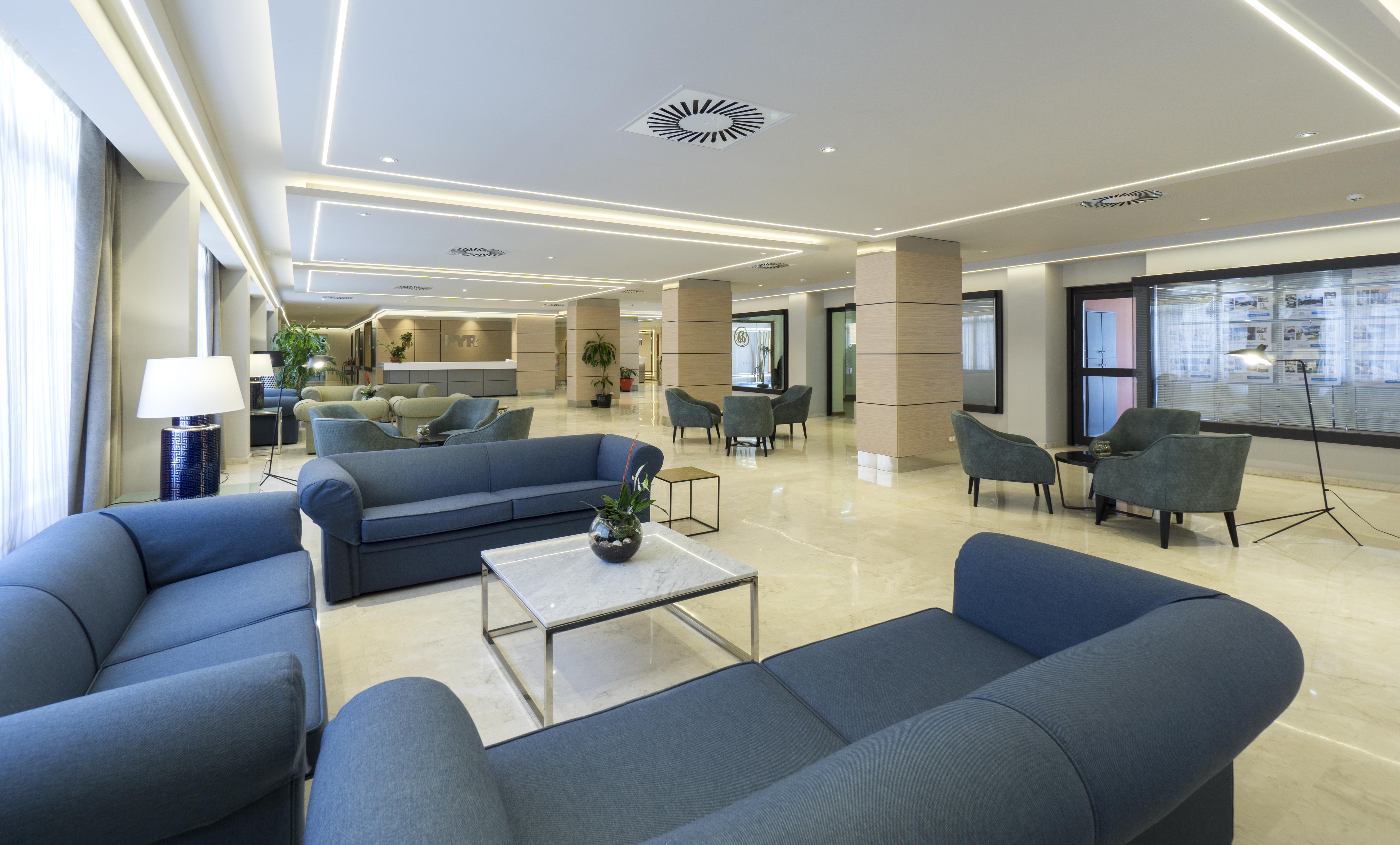 Hotel Apartamentos Pyr Fuengirola Luaran gambar