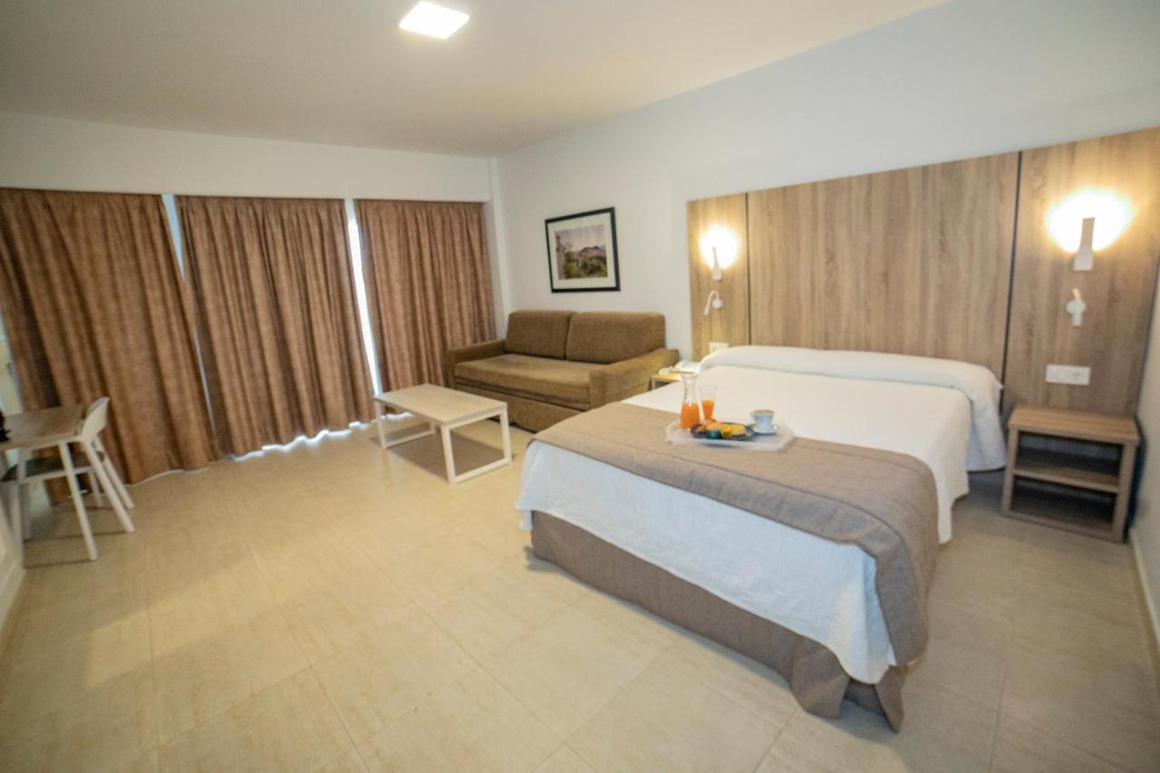 Hotel Apartamentos Pyr Fuengirola Luaran gambar
