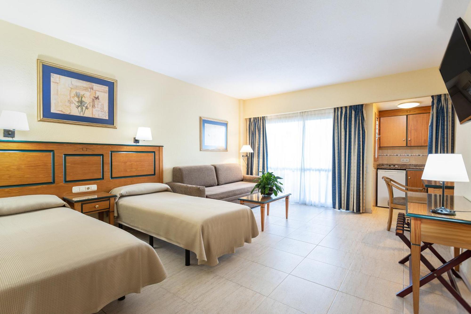 Hotel Apartamentos Pyr Fuengirola Luaran gambar