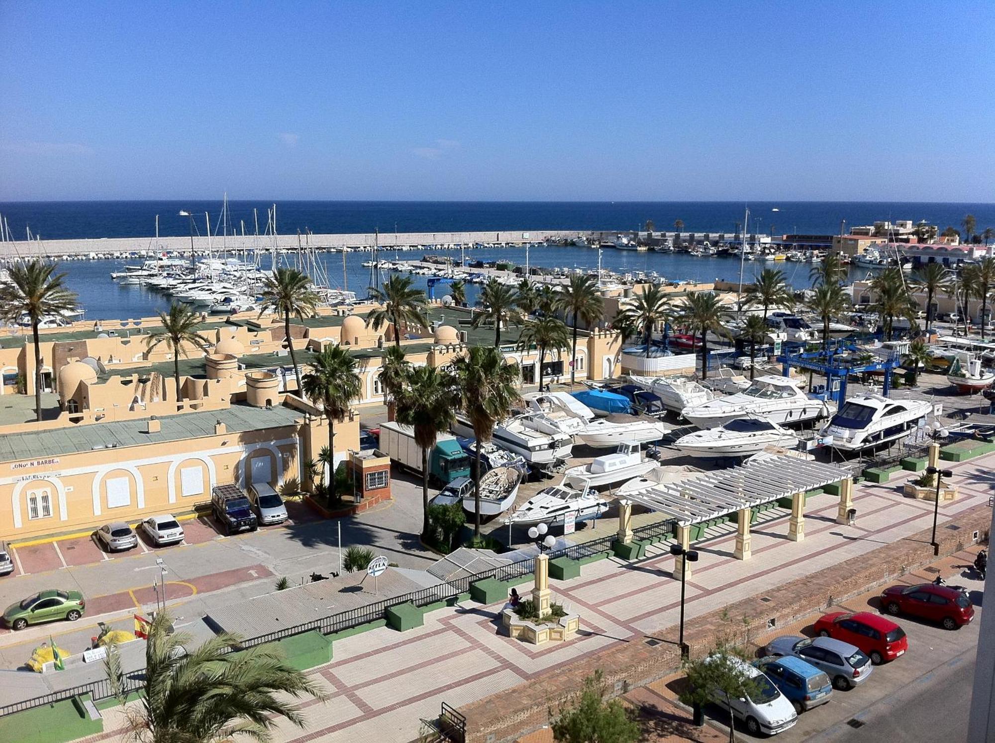 Hotel Apartamentos Pyr Fuengirola Luaran gambar