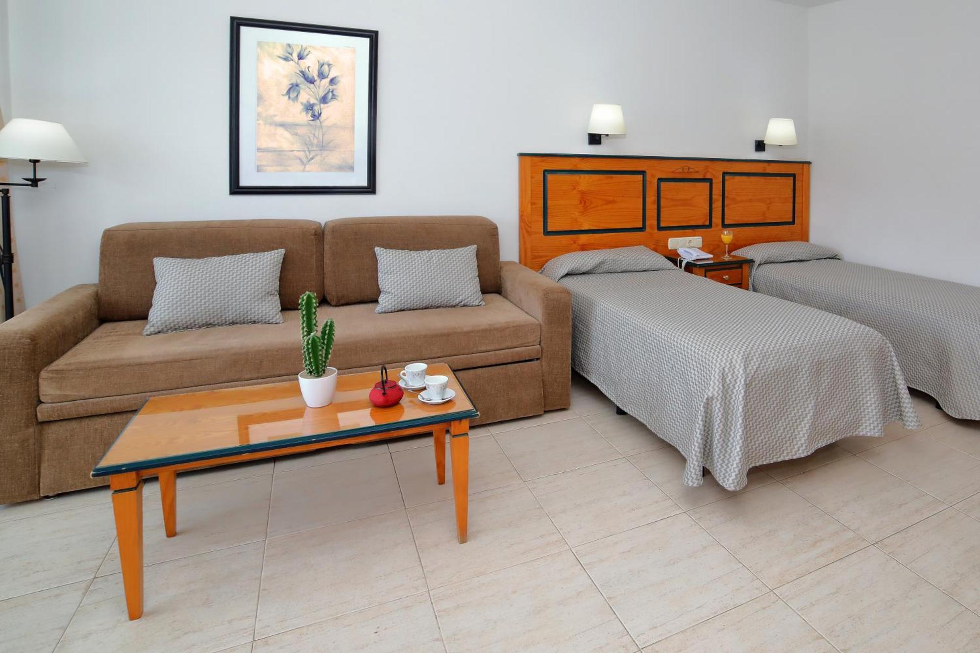 Hotel Apartamentos Pyr Fuengirola Luaran gambar