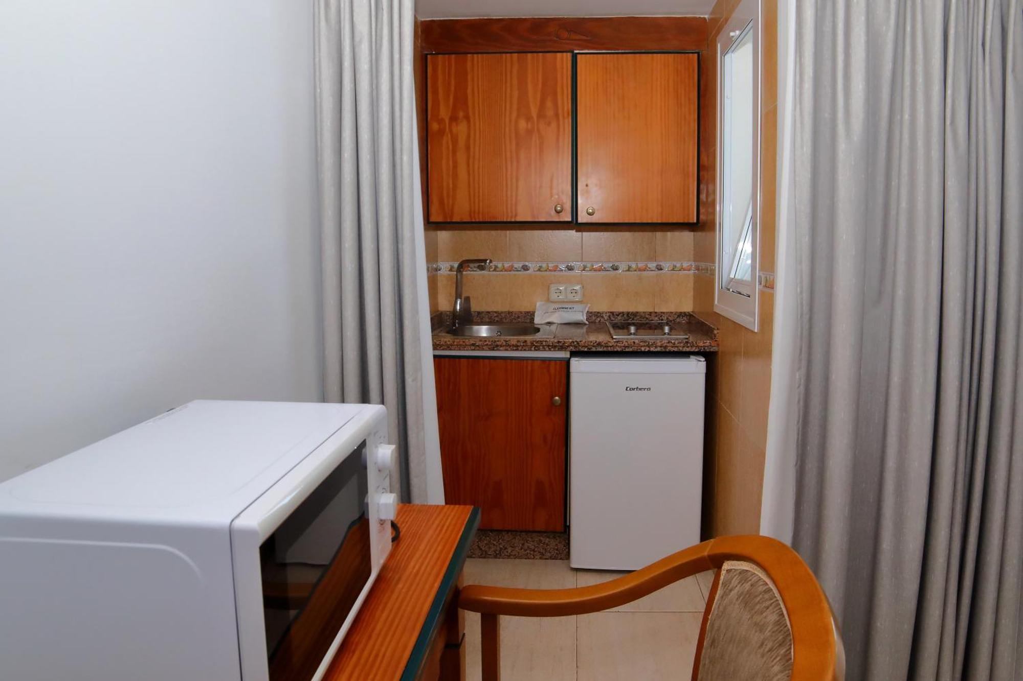 Hotel Apartamentos Pyr Fuengirola Luaran gambar