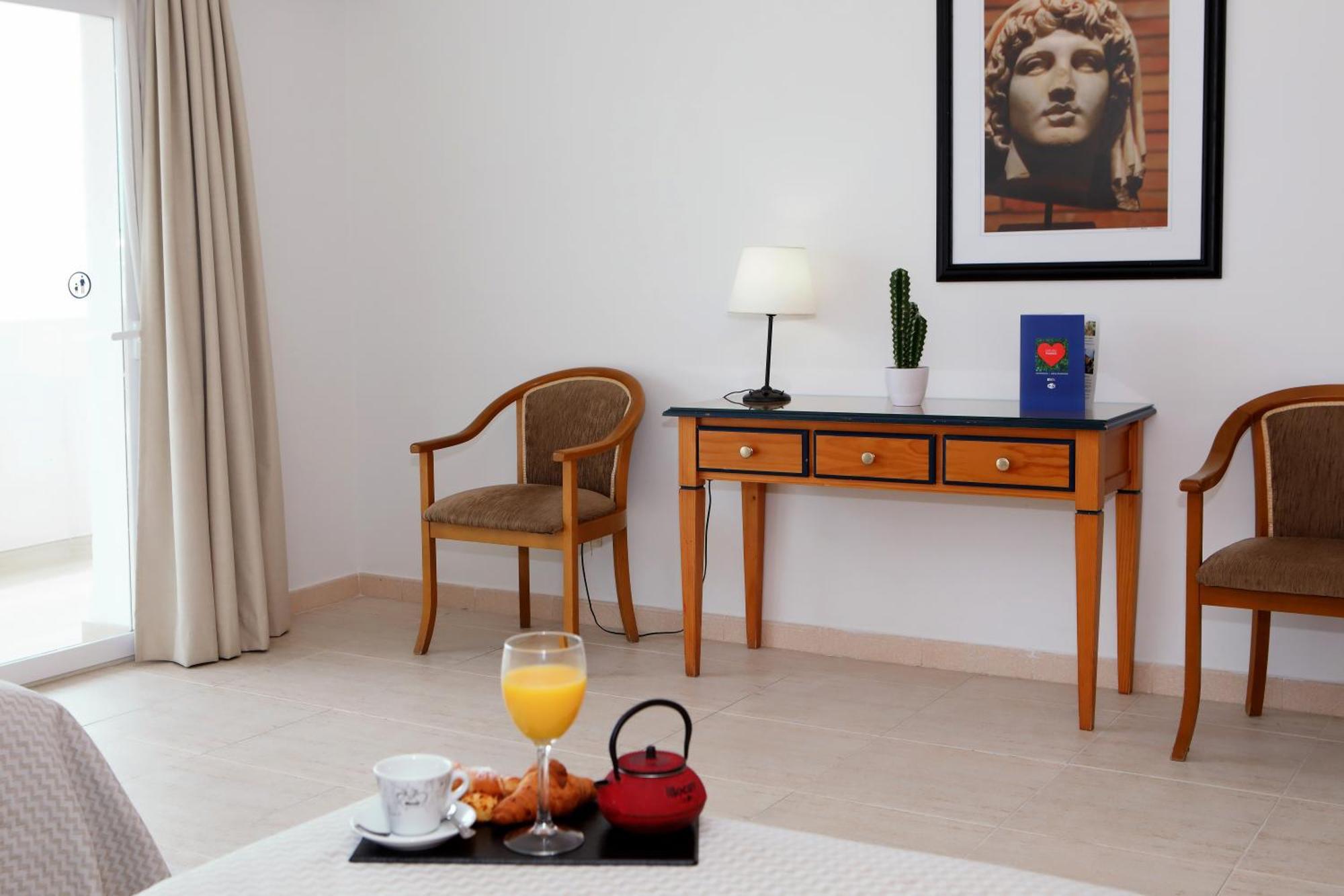 Hotel Apartamentos Pyr Fuengirola Luaran gambar