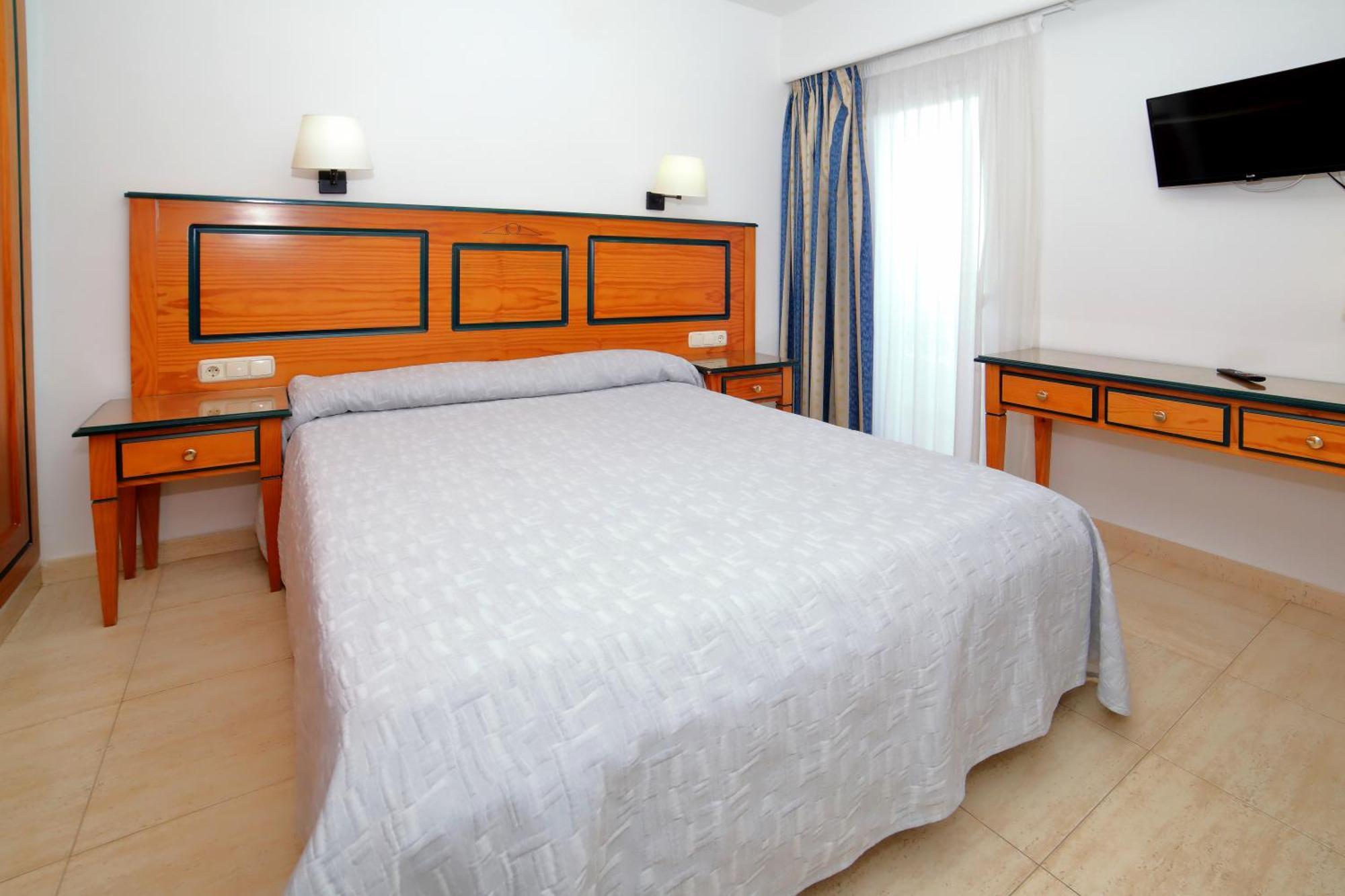 Hotel Apartamentos Pyr Fuengirola Luaran gambar