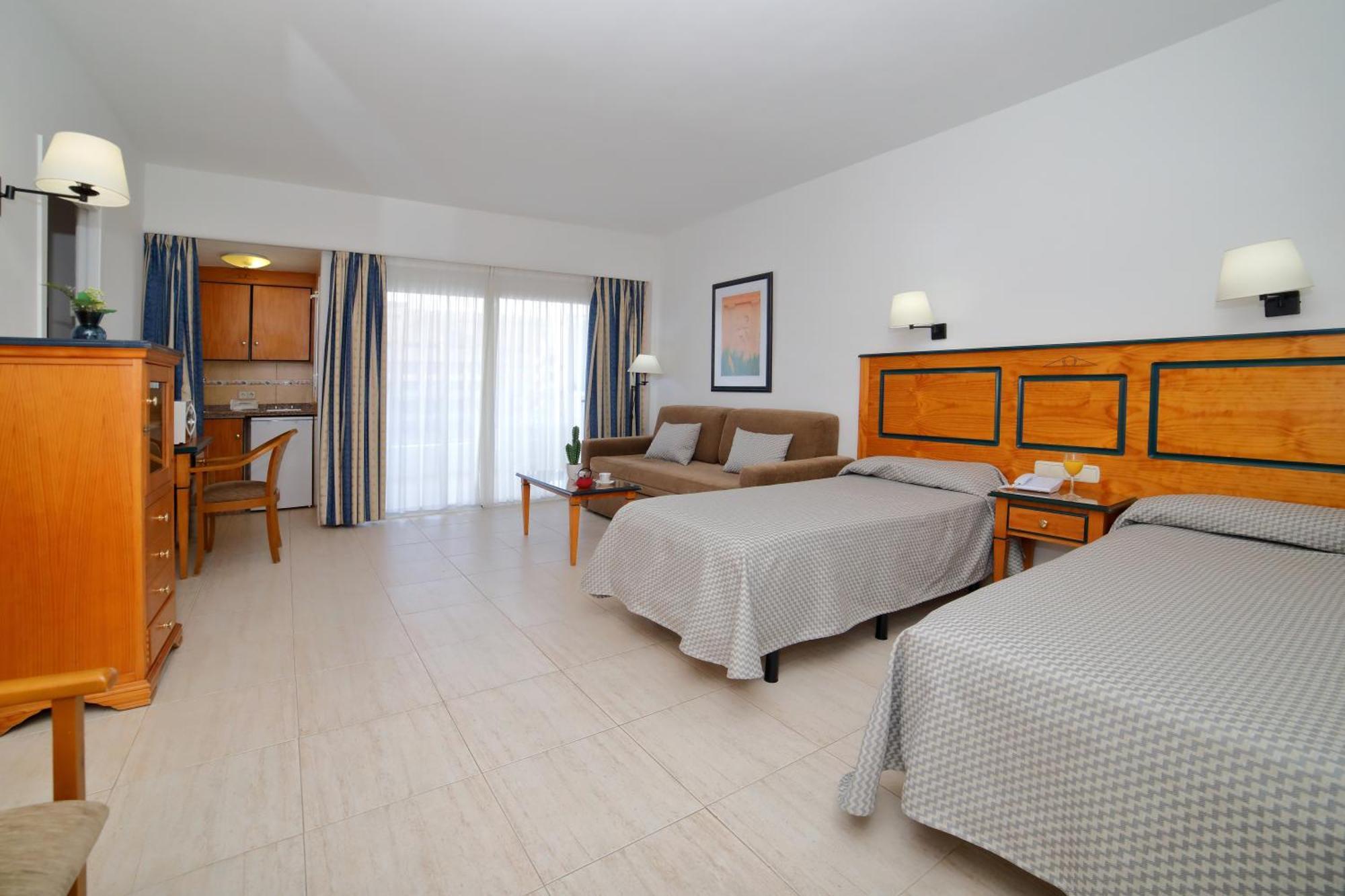 Hotel Apartamentos Pyr Fuengirola Luaran gambar