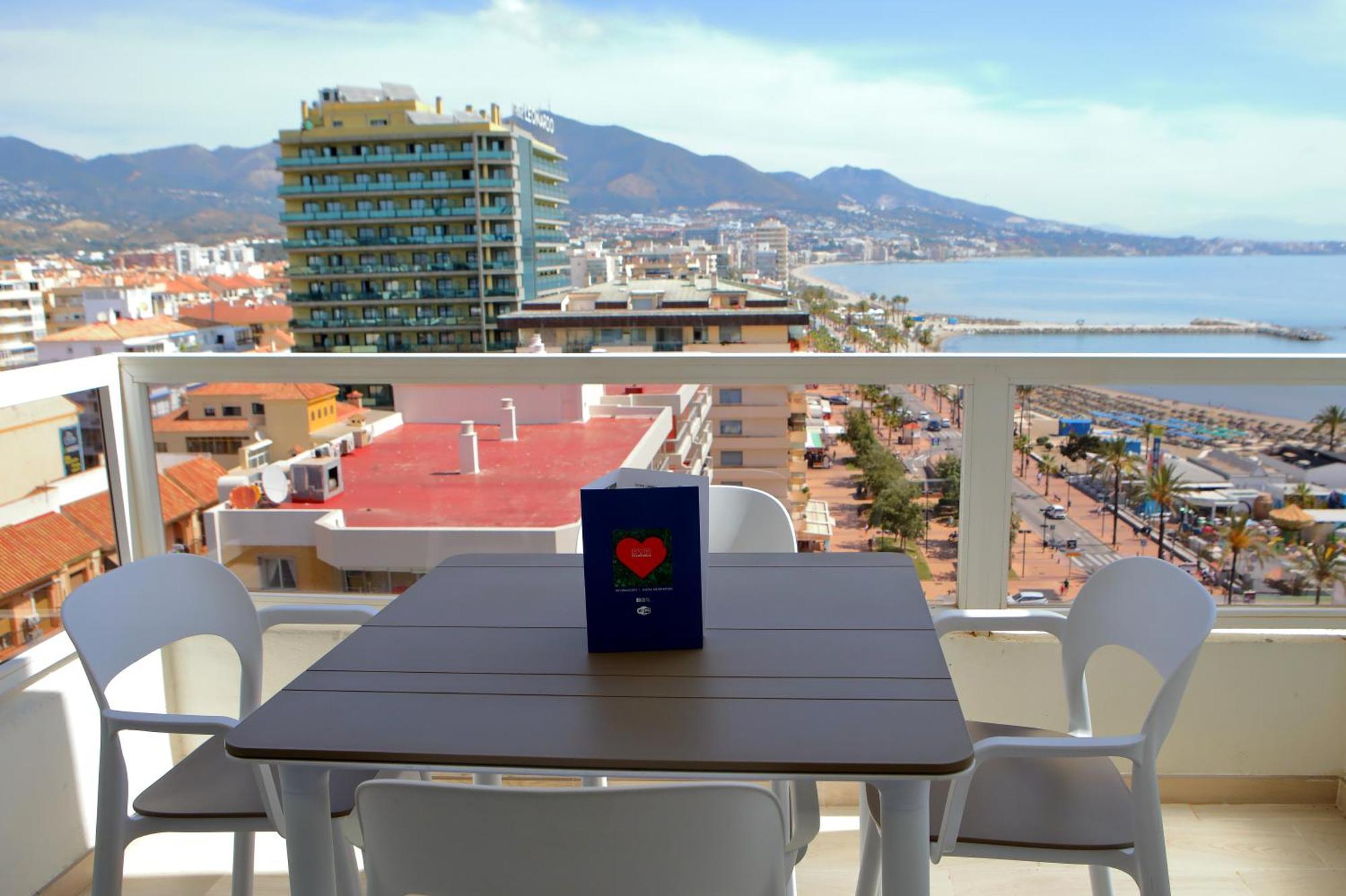 Hotel Apartamentos Pyr Fuengirola Luaran gambar